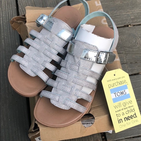 COPY - Toms Brand New Huarache Silver Metallic Sandals - Picture 1 of 3